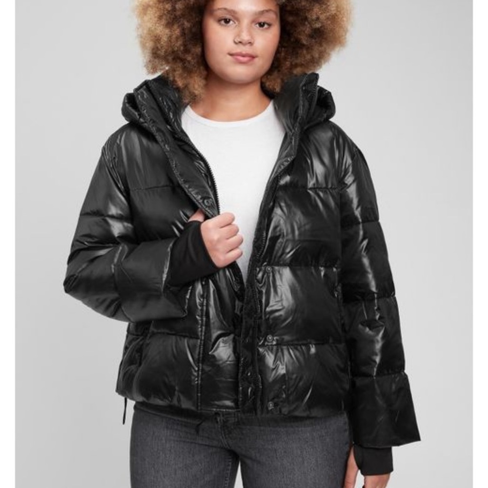 100% Recycled Polyester Relaxed Heavyweight Cropped Puffer Jacket